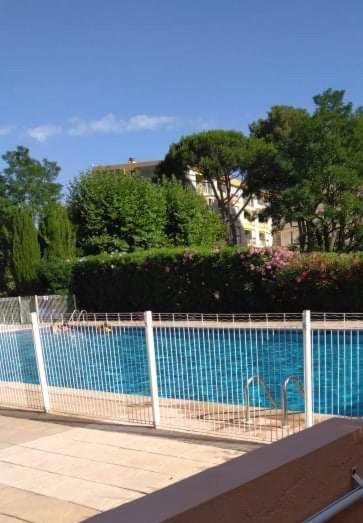 Frejus, Studio Dans Residence Avec Piscine المظهر الخارجي الصورة